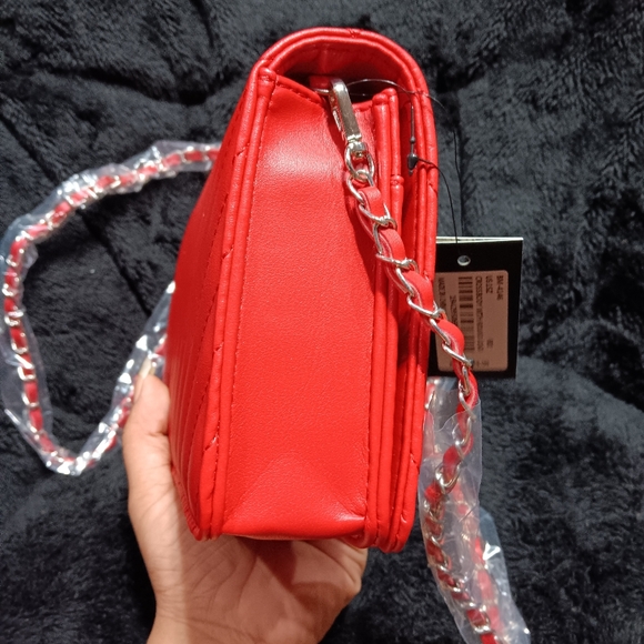 NWT Badgley Mischka red crossbody - Picture 6 of 9